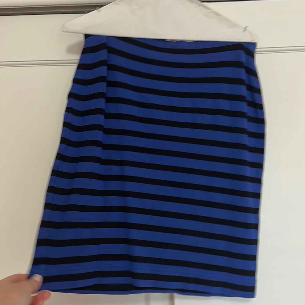 LOFT black & blue stretchy pencil skirt size M 💙